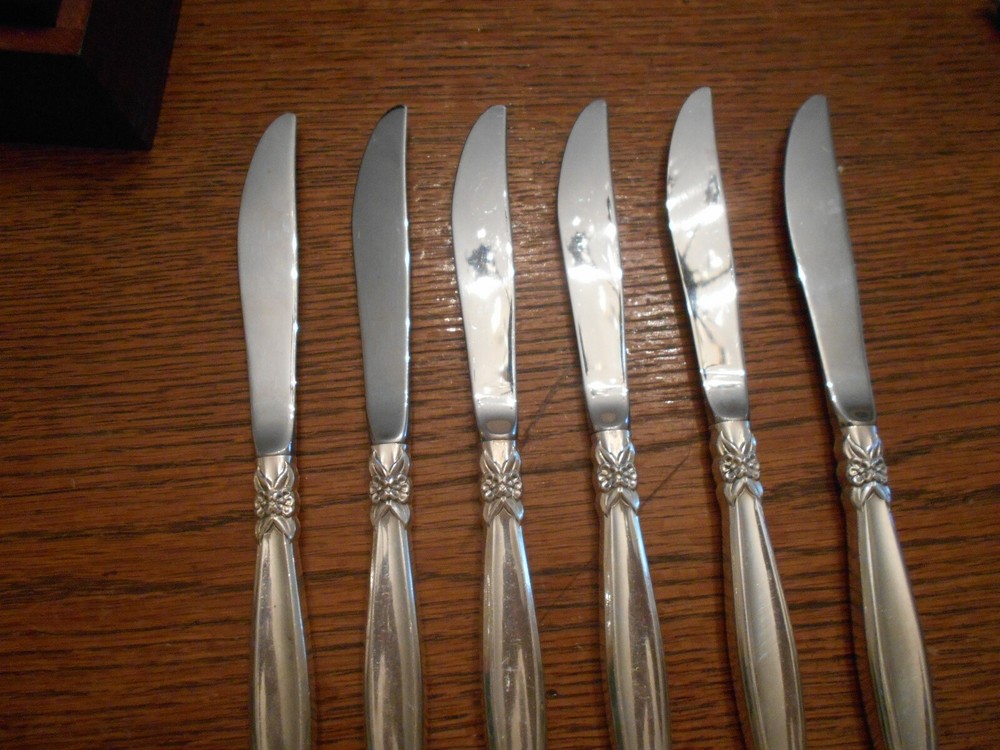 6 Rogers 1965 GARLAND Pattern Dinner Knives IS Silverplate 2814