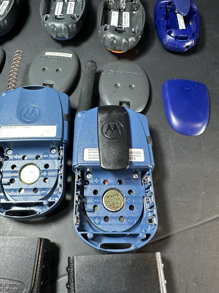 LOT-8 Motorola Talkabout WORKING