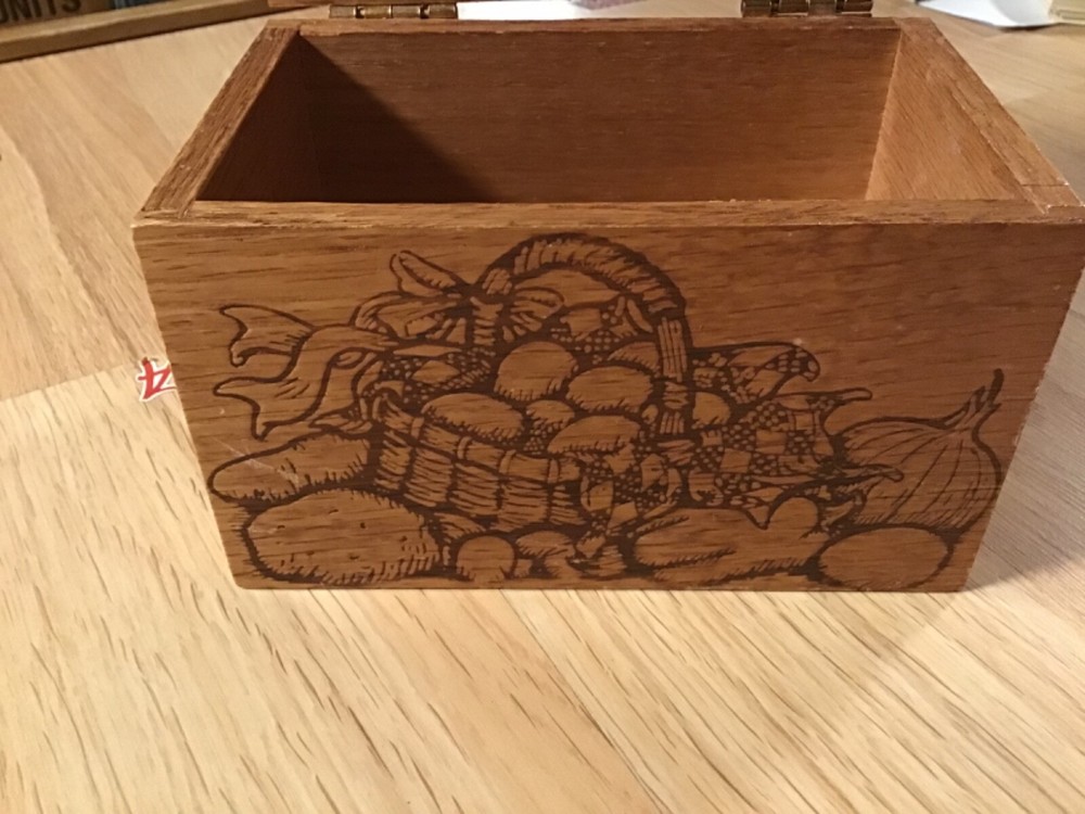 vintage recipe box