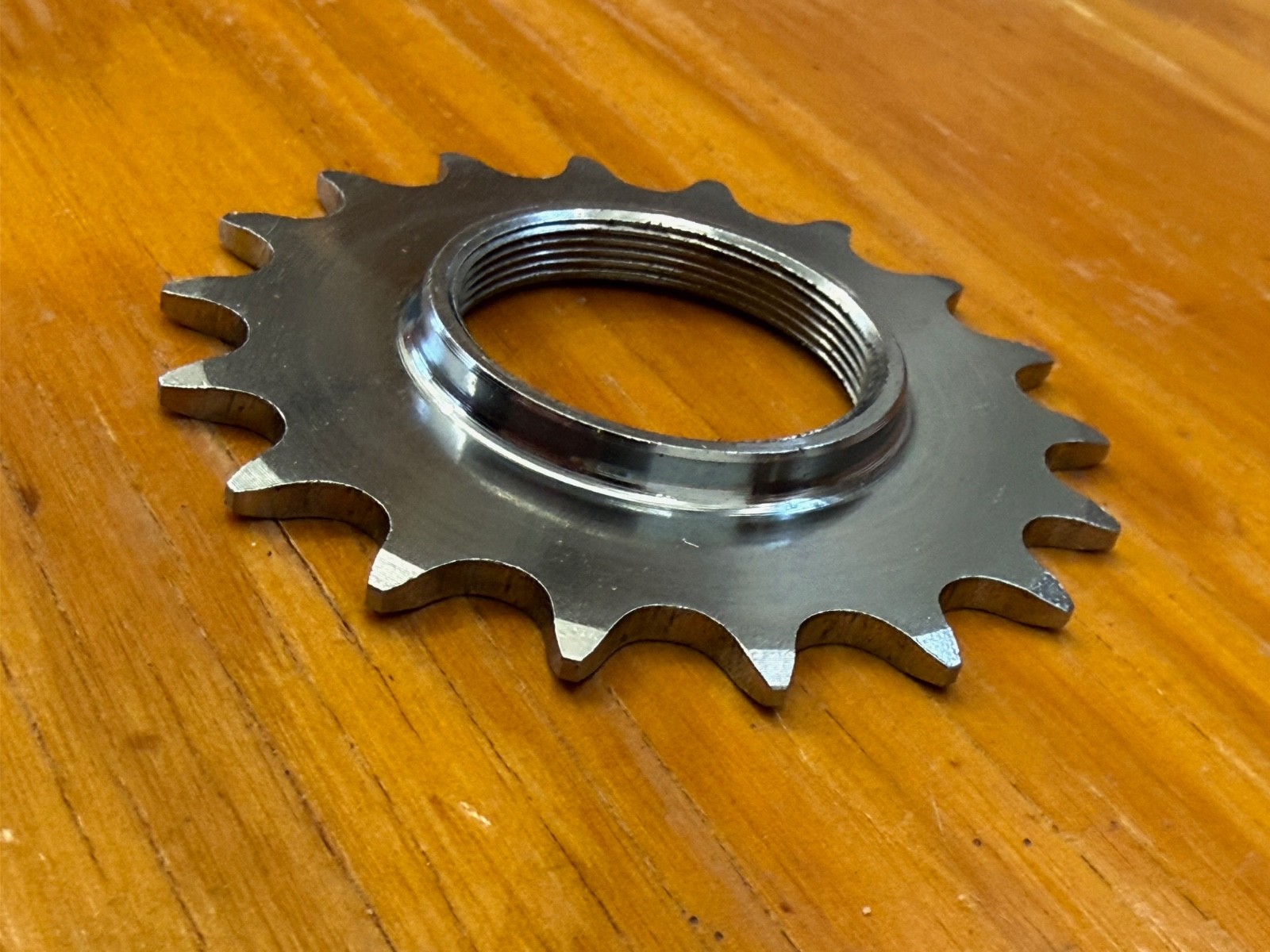 CNC'D CR-MO Steel Pista/Track Cog 18T ISO Thread 1/8" Chain, never used
