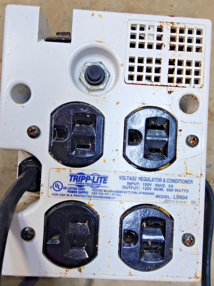 TRIPP LITE LS604 Voltage Regulator and Conditioner