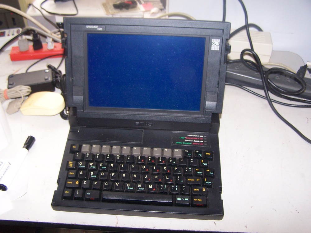 Grid GridCase 1520 Laptop Computer - Sold As Is