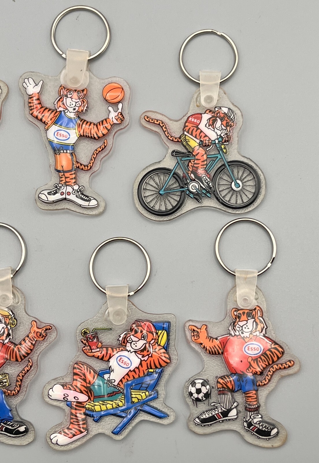 ESSO OIL & GAS PROMO TIGER KEYCHAIN KEYRING LOT of 7 - 2.5" TALL VINTAGE 1980's