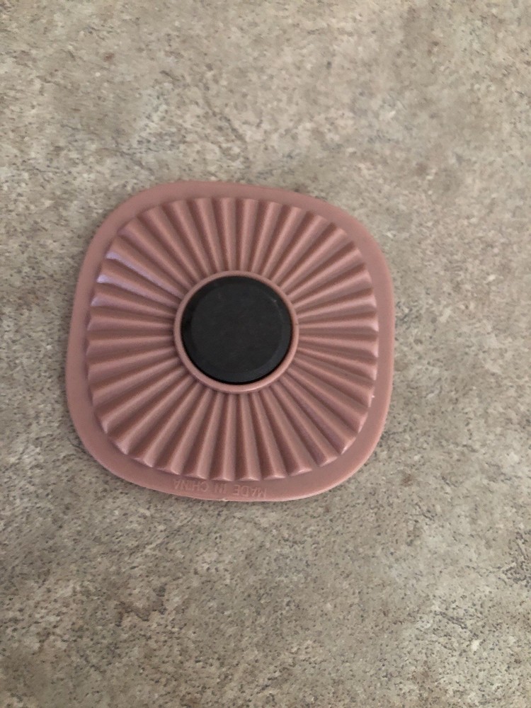 Tupperware Servalier Dusty Rose Magnet EUC!