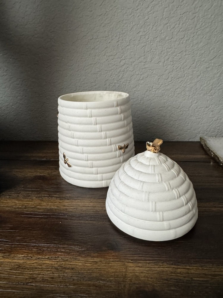Beehive Shaped Empty Candle Jar With Lid