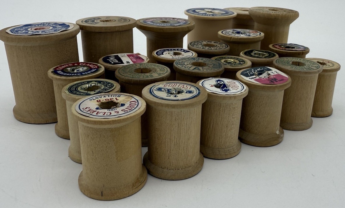 Lot of 23 Vtg Wood Coats & Clark, Talon, Clark’s, American Thread, Empty Spools