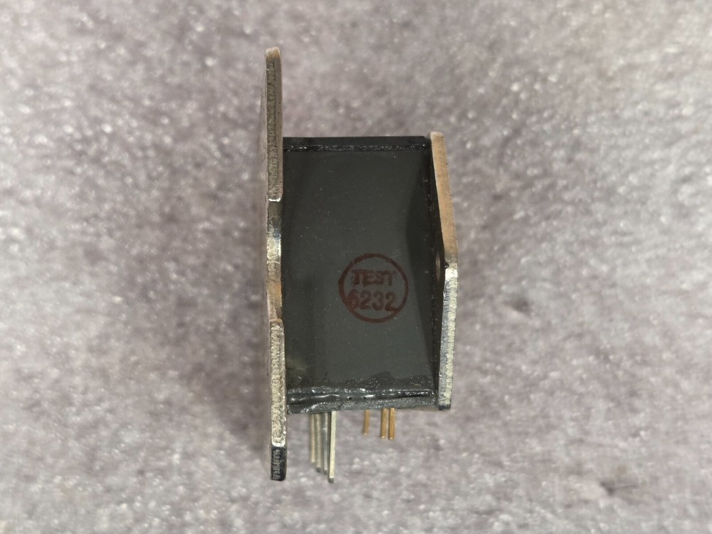 '1 PIECE' - PN# FBH-60-002, FBH-60-2 - LAMBDA - POWER HYBRID VOLTAGE REGULATOR
