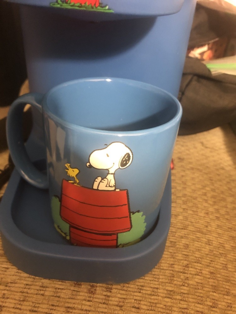 New Peanuts New Single Cup Coffee Maker Gift Set with 2 Mugs
