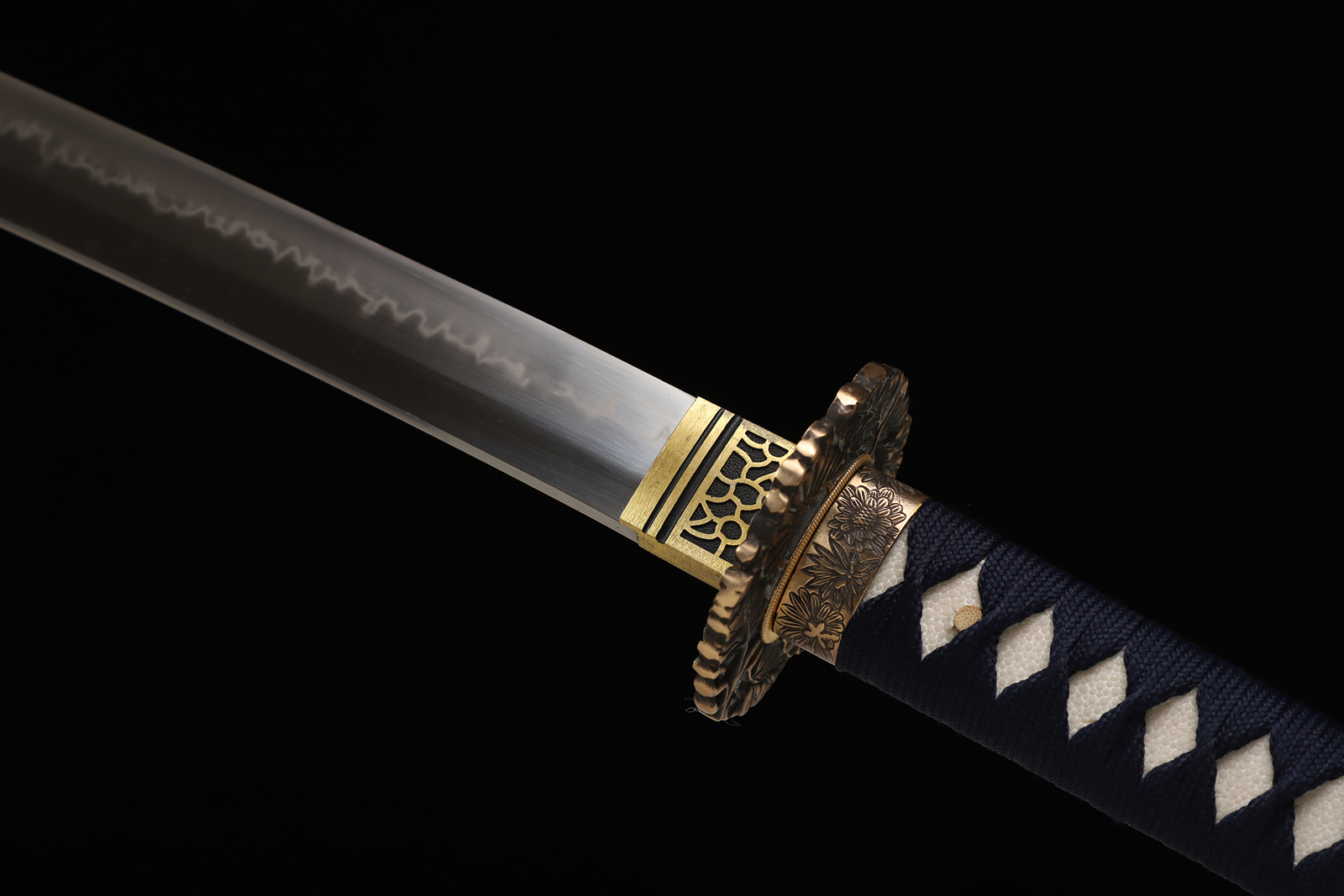 Clay Tempered L6 Steel Blade Full Tang Japanese Samurai Katana Sword Choji Hamon