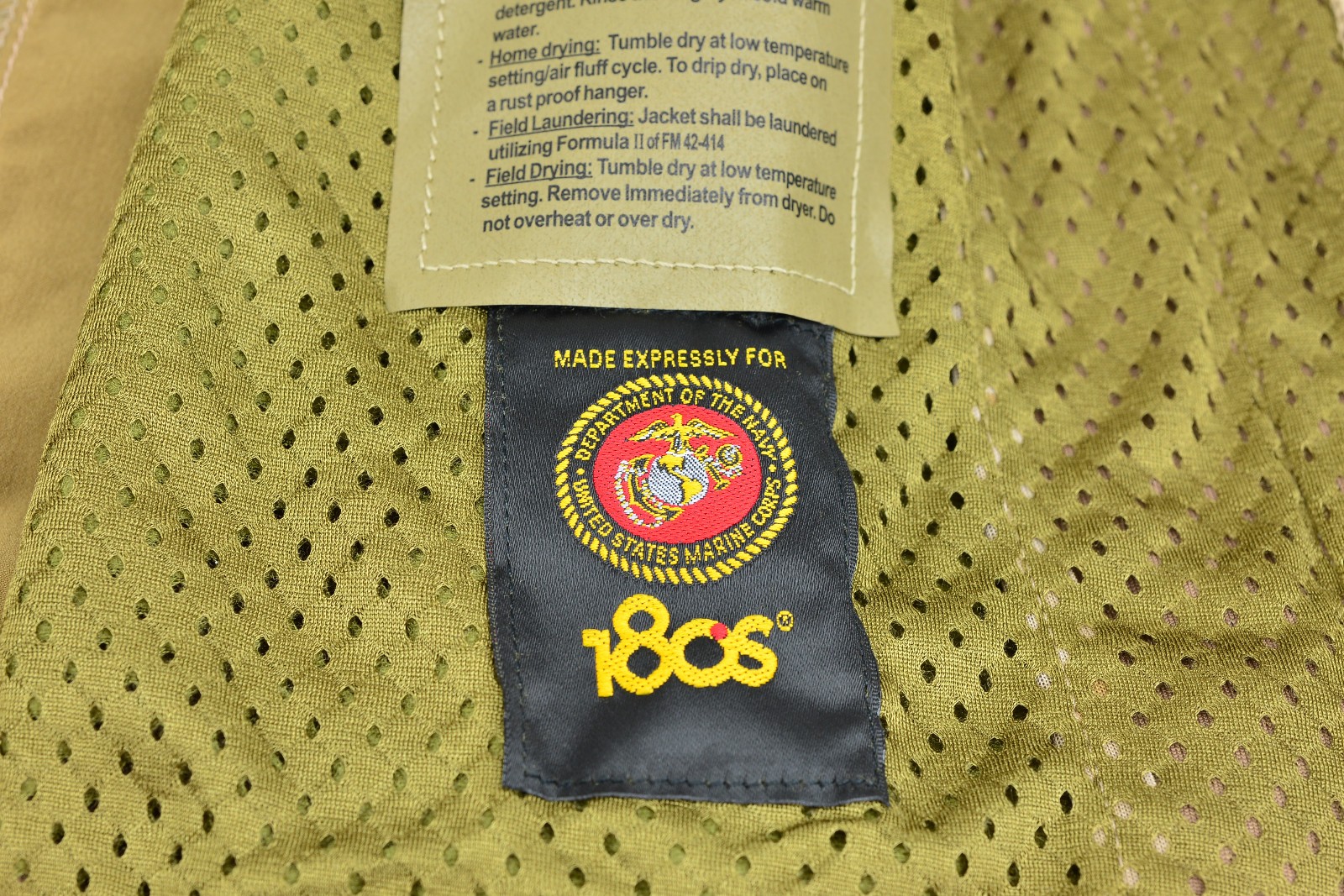 Combat Desert Jacket 180S CDJ USMC MADE IN USA LARGE Desert Digital Marpat