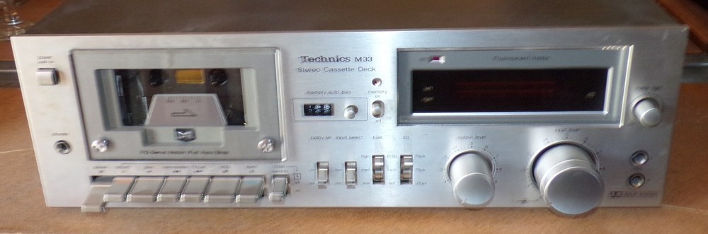Vintage Technics M33 Stereo Cassette Deck- tested and working