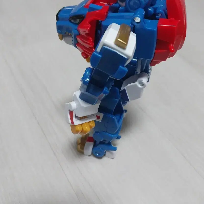 Mini Special Forces Animaltron Robot Transformation Toy