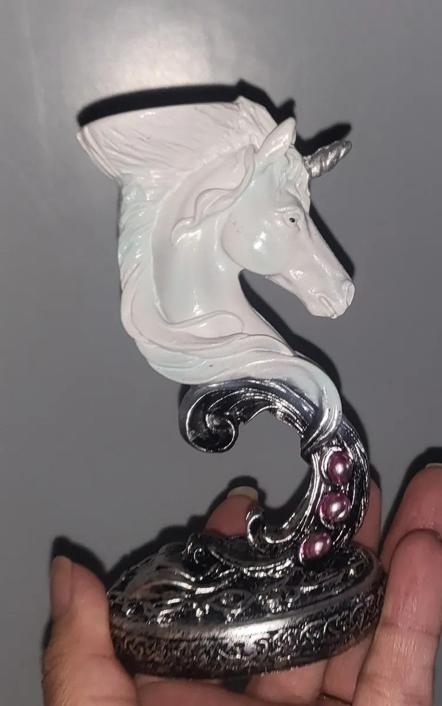 Unicorn White and Silver Sphere Holder 5"