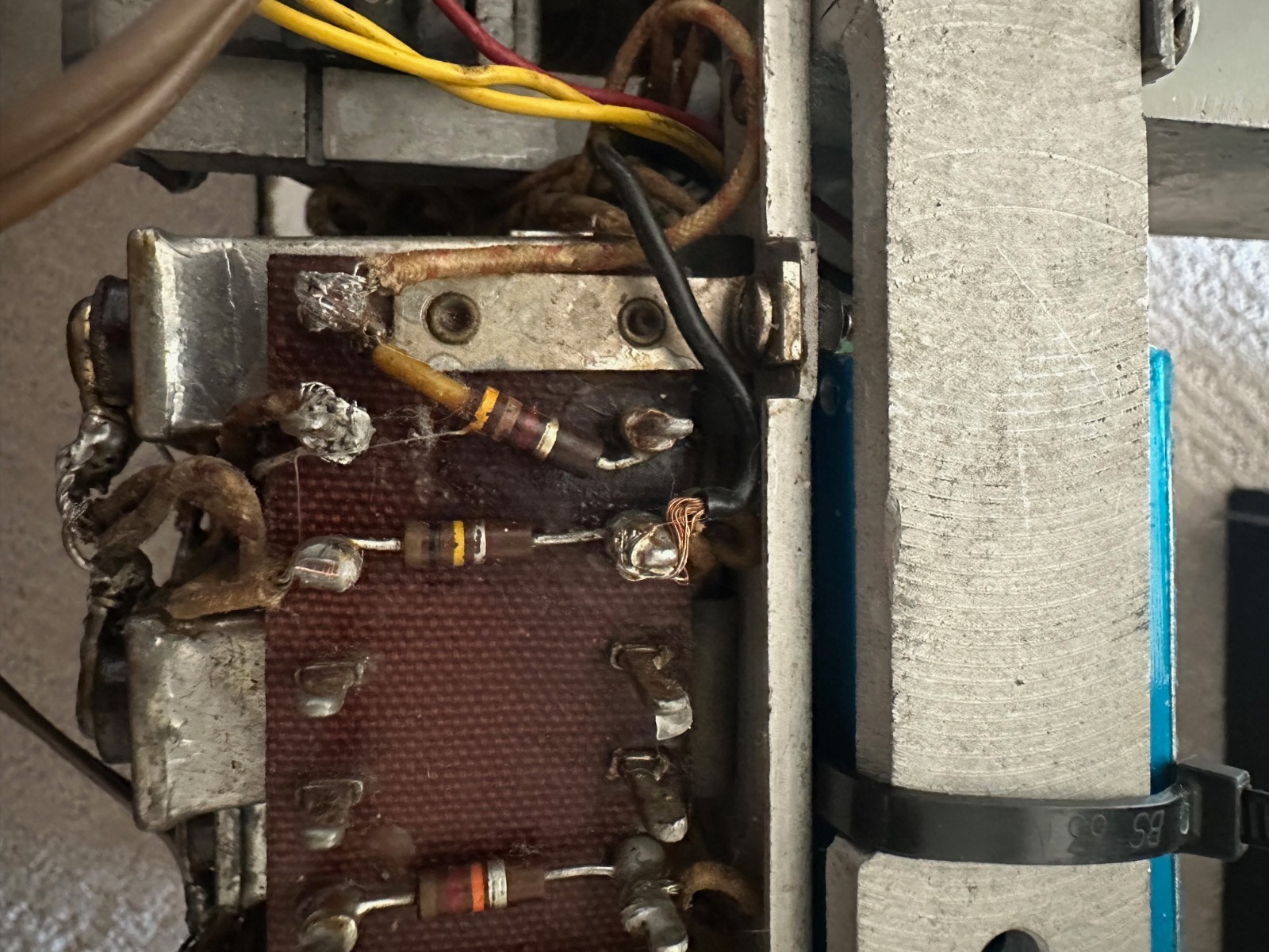 U. S. Army Signal Corps BC-348 Receiver Power Supply - 6.3 volts. 250 volts.