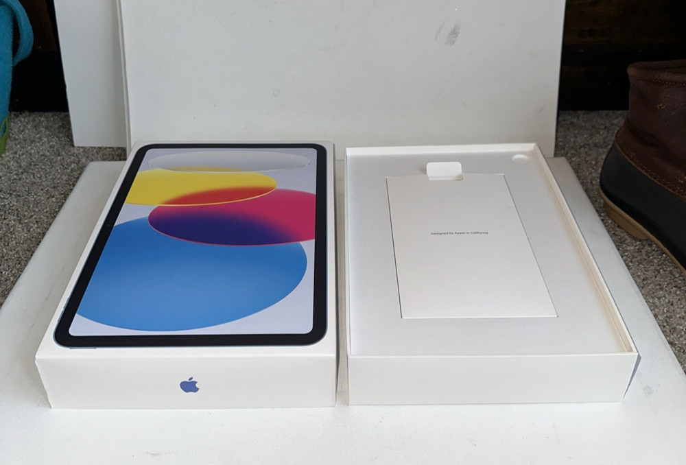 Apple iPad 11th Gen Silver 128GB A3354 EMPTY BOX ONLY Inserts