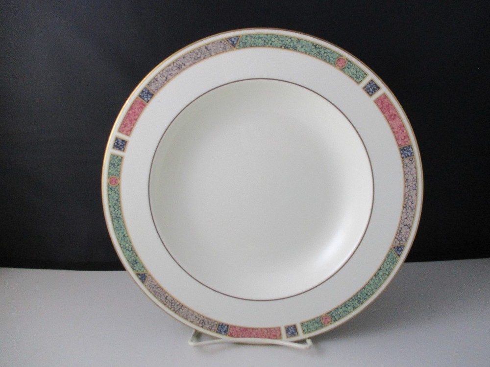 PFALTZGRAFF CABOUCHON SOUP BOWL- 9 1/2" -0705E