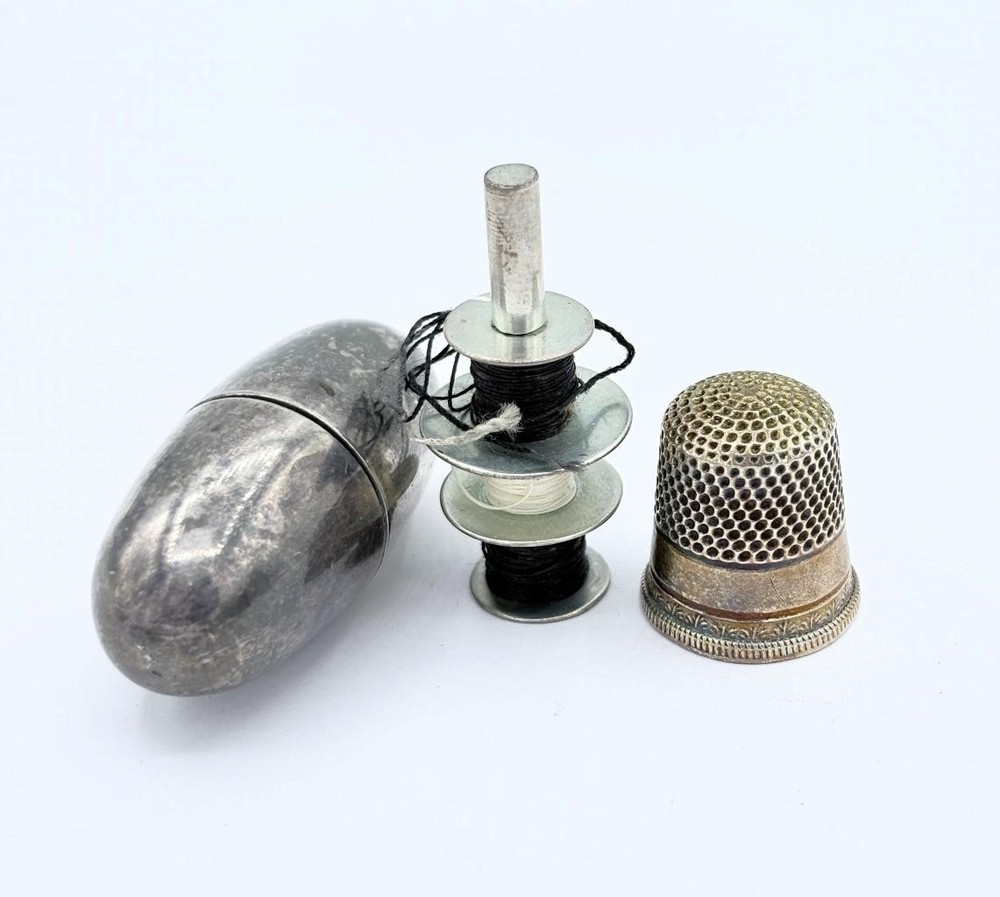 Stanley Co Antique Sterling Silver Egg Thimble Holder/Case w/ Thread & Thimble