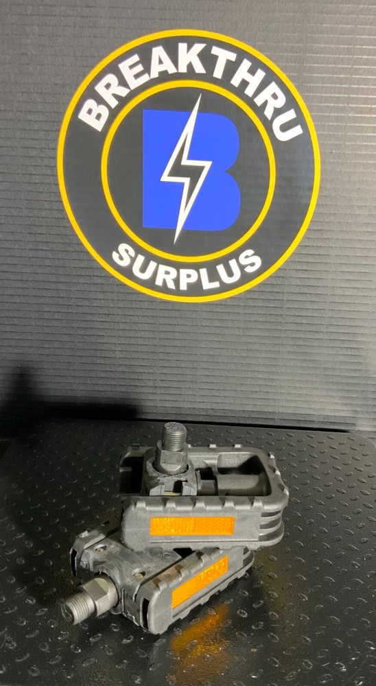 FAT CAT FOLDING BICYCLE PEDALS ($5/PAIR OBO)