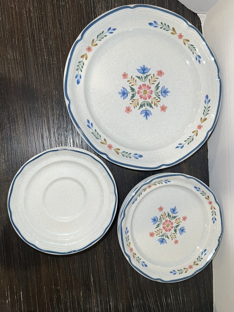 Inter-National Stoneware Japan