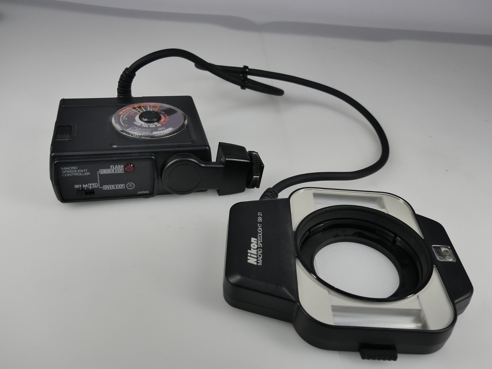 GENUINE NIKON  AS-14 CONTROLLER & SB-21 MACRO SPEEDLIGHT AND DIFFUSER 2403