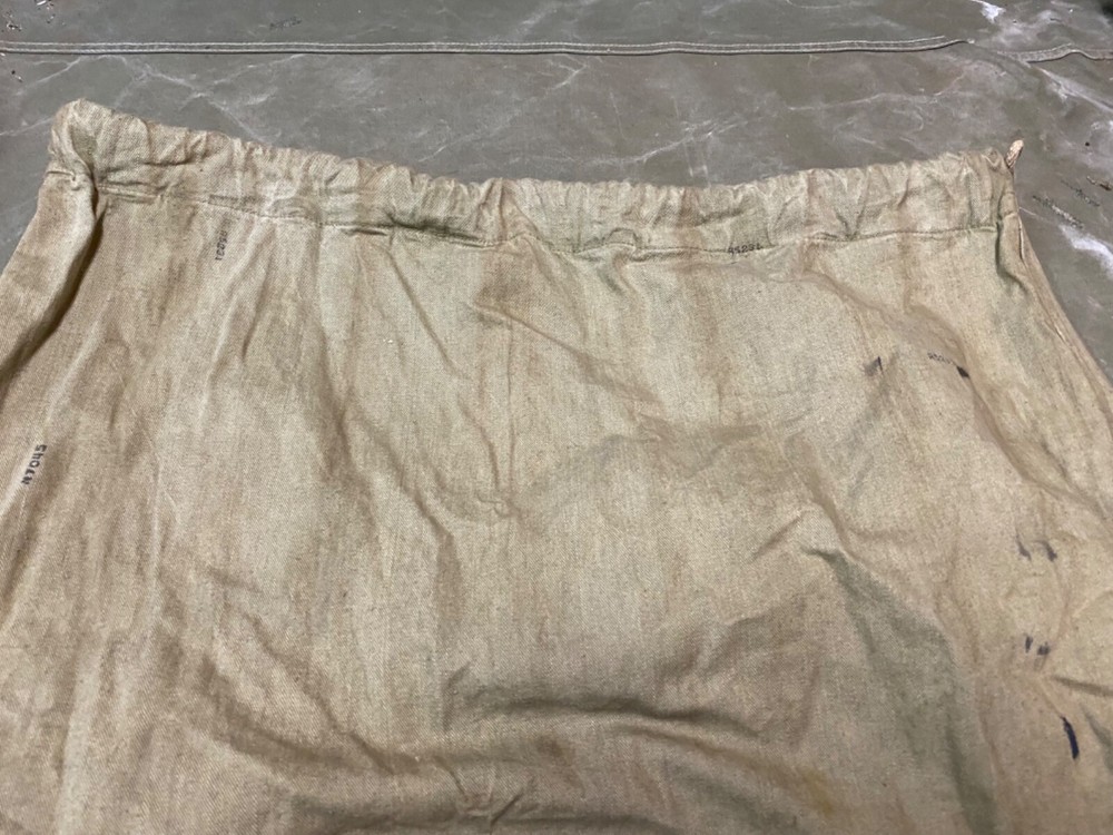 ORIGINAL WWII US ARMY INFANTRY BARRACKS LAUNDRY CARRY BAG- KHAKI,