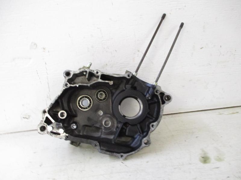 87 Honda XR 100 Cases Left Right Crankcase 11100-KA9-681 1985-1987