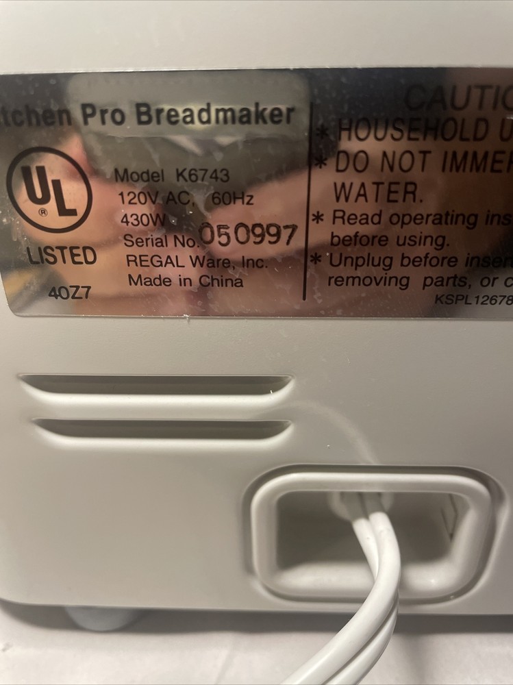 Regal Kitchen Pro Breadmaker Automatic 2lb Model K6743 With Guide Cookbook Works