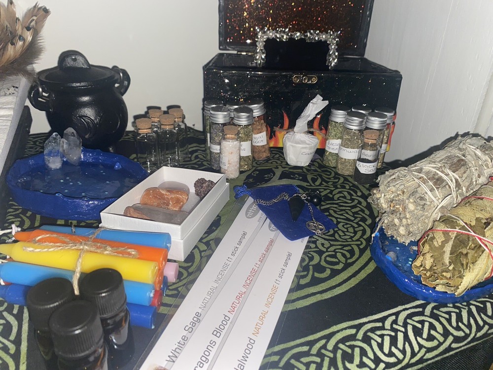 Large Witch Travel Altar