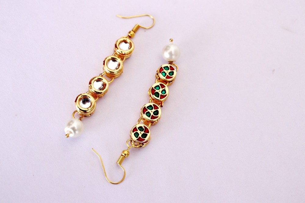 White Pearls Single Layer Kundan Necklace And Earring Set