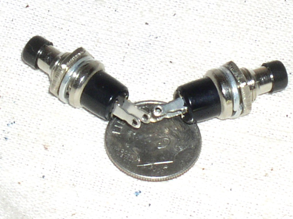 2 NEW N/C NORMALLY CLOSED BLACK PUSH BUTTON PUSHBUTTON TRAIN SWITCH 3 A AMP 3A