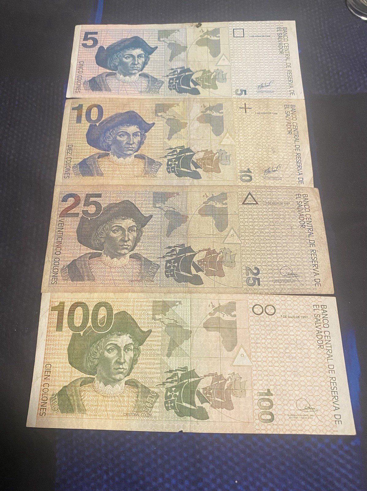 Lot of 4 banknotes from El Salvador