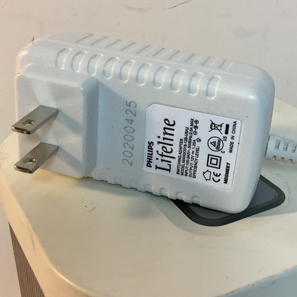Philips Lifeline 7000C Medical Alert System + Help Button