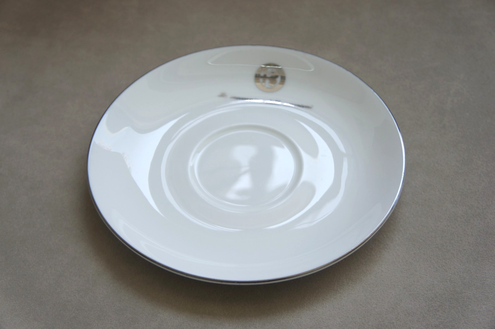 NIB Genuine Alfa Romeo Ceramic & Porcelain White Coffee Tea Cup Dish Saucer Set