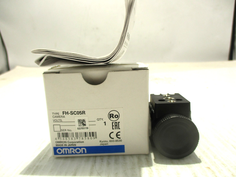 NEW OMRON FH-SC05R ROLLING SHUTTER CAMERA