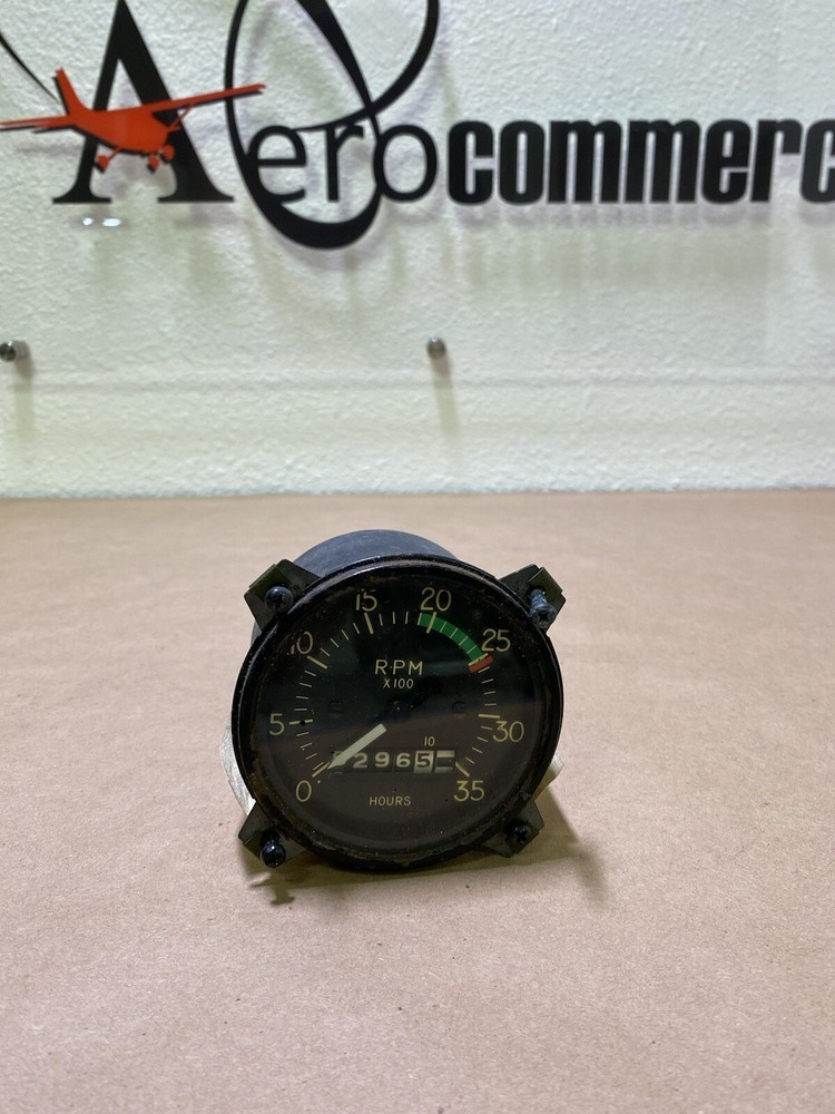 Cessna Stewart Warner Tachometer 829402 (1802)