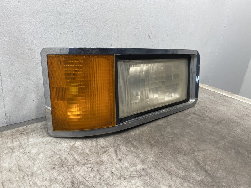 1994 Mack CH612 Headlight (611-20744)
