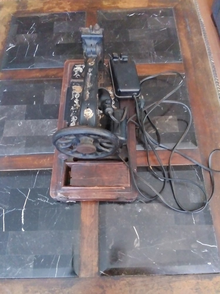 Vintage Singer Sewing Machine