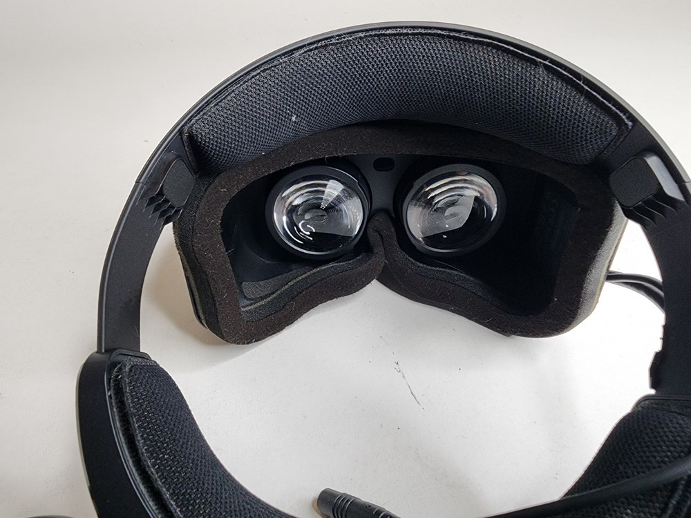 Lenovo Explorer Headset VR Set W/ Controllers Windows Mixed Reality Tested Works