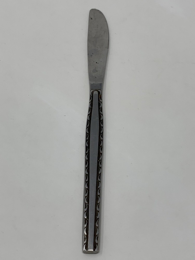 International  INS392 Dinner Knife