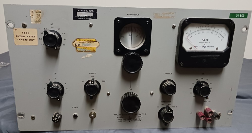 Hewlett Packard Model 206A Audio Signal Generator Delco Electronics