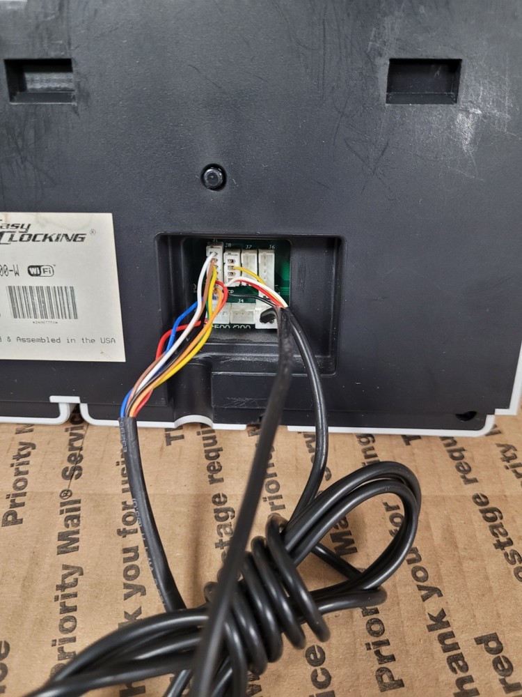 Easy Clocking EC200-W WiFi Time Clock Fingerprint/RFID Card Reader (POWERS ON)