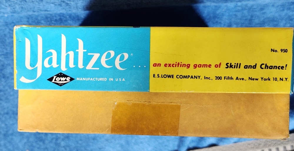 GAME-YAHTZEE, #950, E.S. LOWE (c)1956,