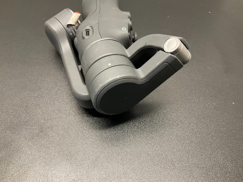 DJI Osmo Mobile 6 Smartphone Gimbal Stabilizer ***READ DESCRIPTION***