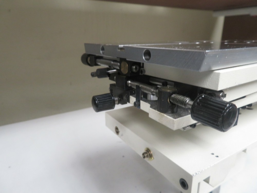 SIP Universal Measuring Machine Motorized Leveling Table - model 550M