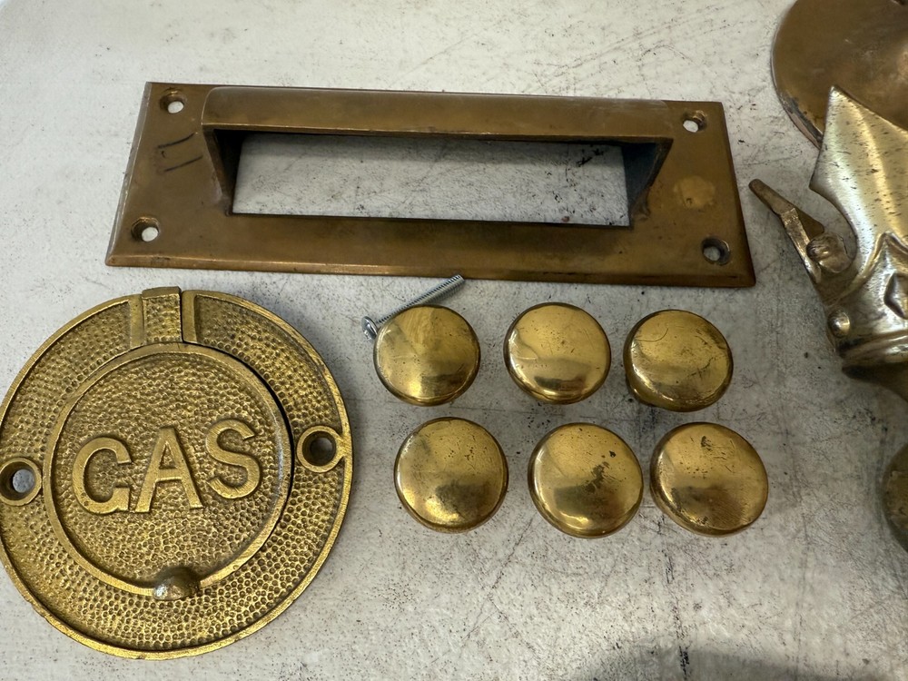 VINTAGE DRAWER PULLS, HARDWARE, DOOR KNOCKER MIXED LOT