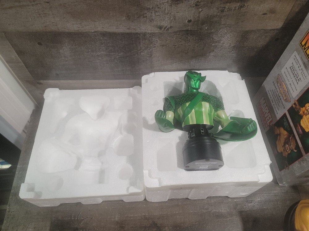 Marvel Bowen Super Adaptoid #650/1000