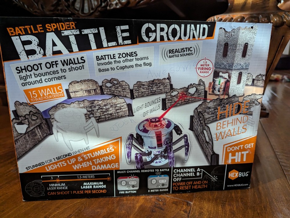 Hexbug Battle Ground Fight With 2 Battle Light Spiders Laser Tag Bots