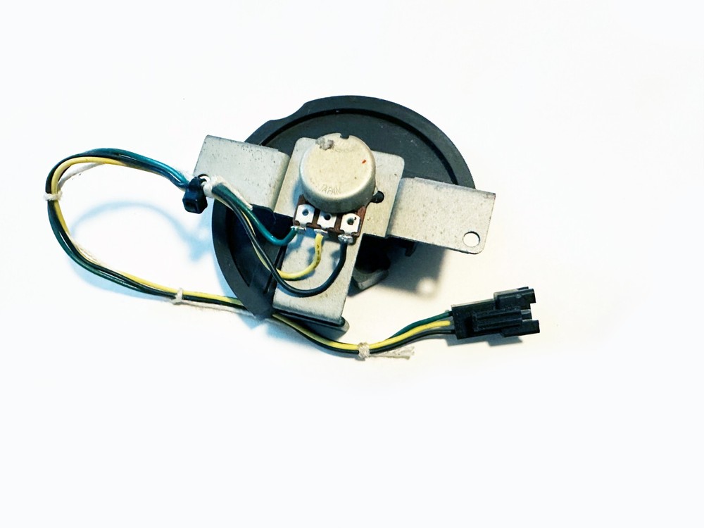 YAMAHA DX-21 Synthesizer Modulation Wheel Assembly.