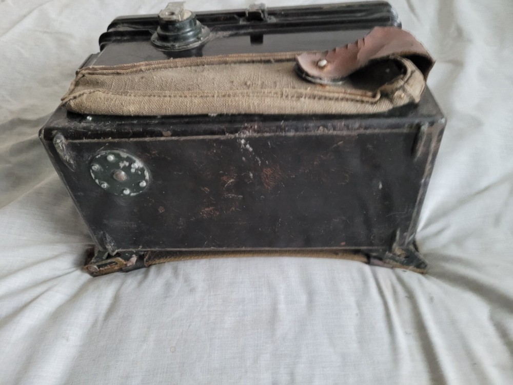 Soviet infantry radio R-106