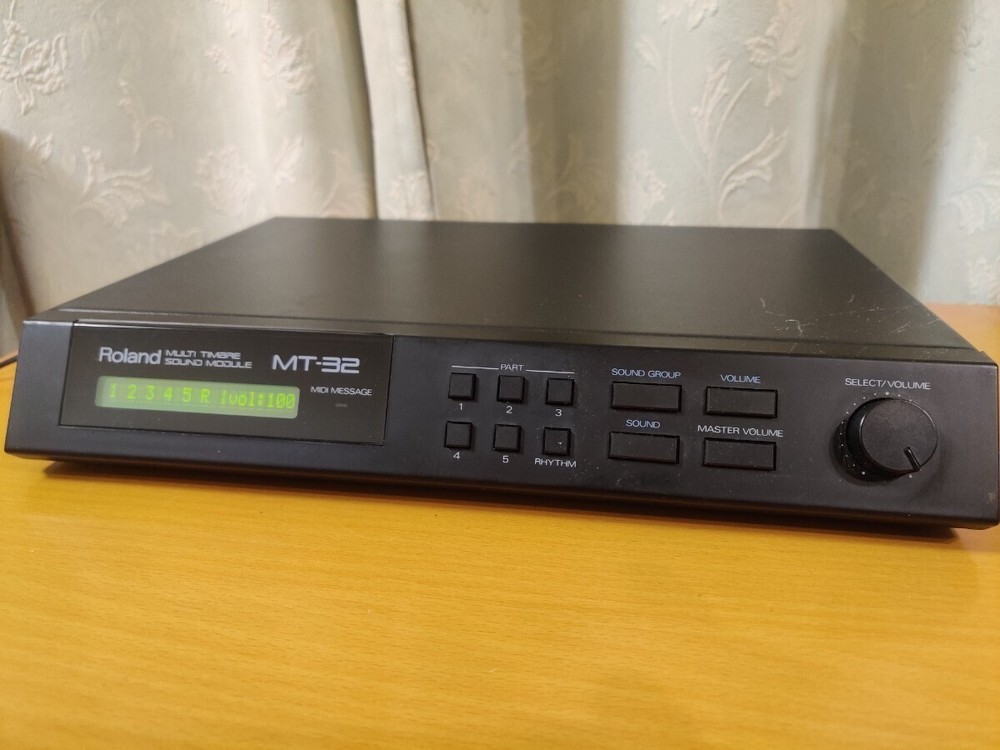 Roland MT-32 Multi-Timbre Midi Sound Module Good GP